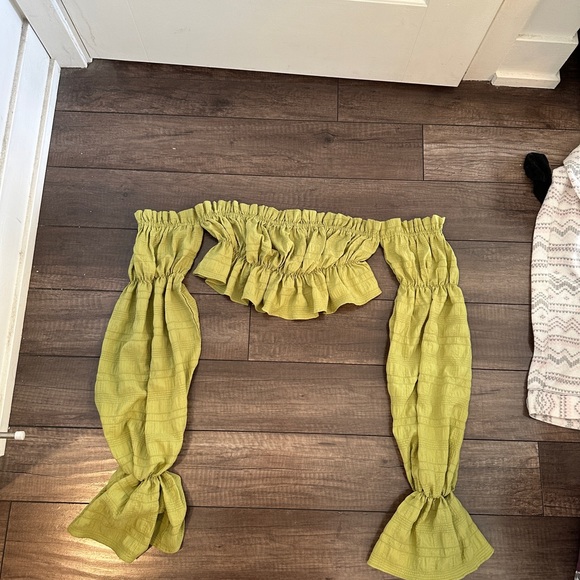 Top - Picture 3 of 3